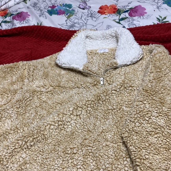 Pullover - Picture 2 of 4